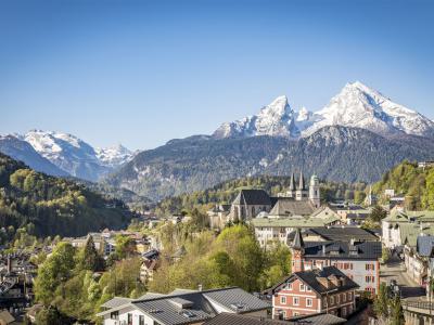 Der Markt Berchtesgaden mit Blick zum Watzmann